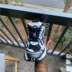 COPY - Black and white balenciaga runners size 43=10us